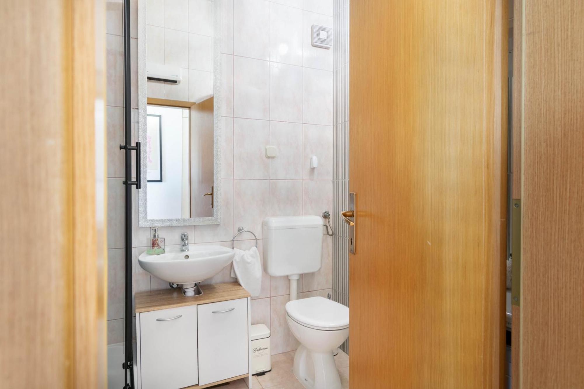 Apartment 30 M From Beach,Makarska,Marija Exterior foto